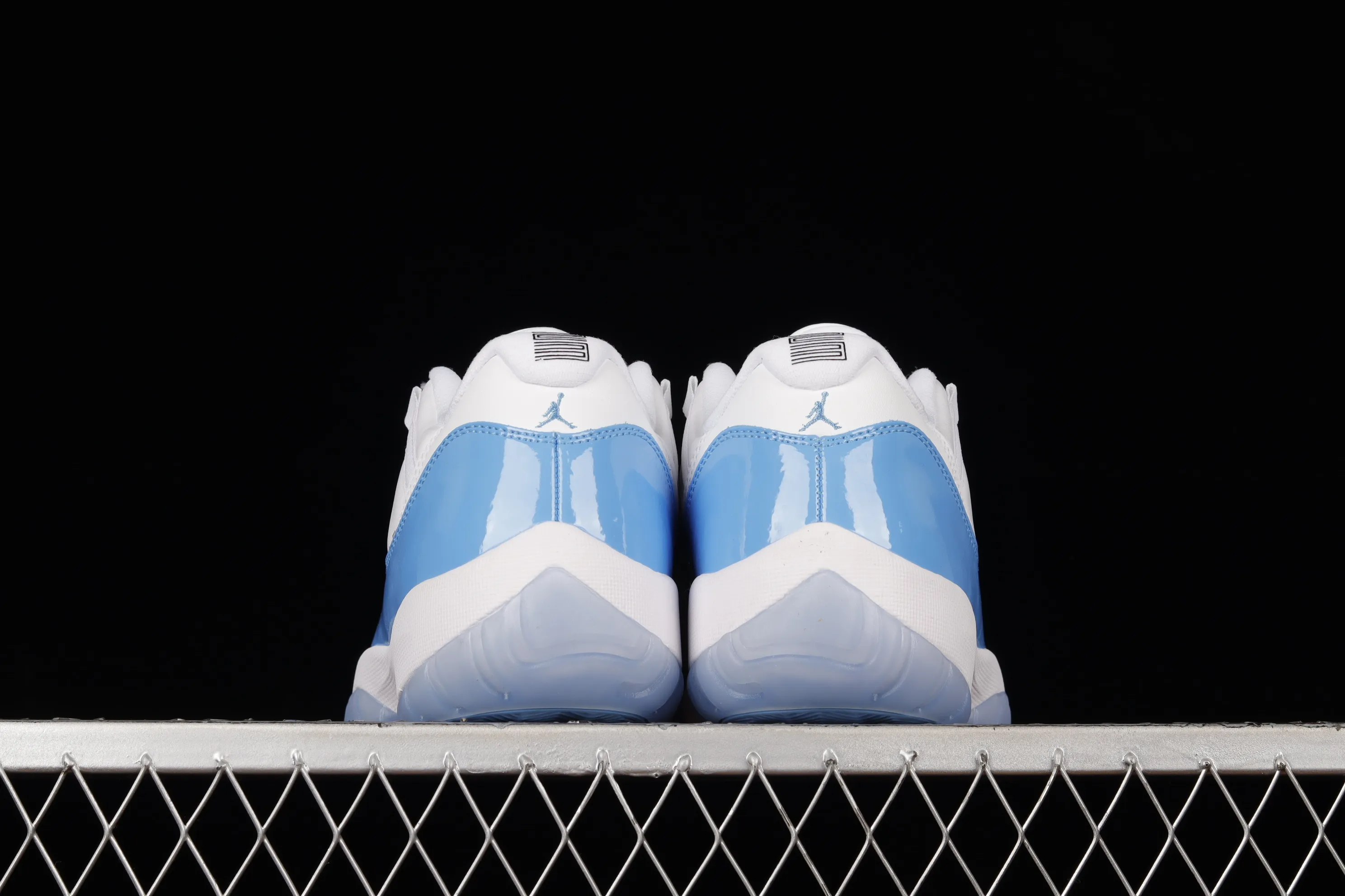 All categories Air Jordan Jordan series basketball shoes Air Jordan 11 F version Air Jordan 11 Low "Carolina" AJ11 Joe 11 white and blue first layer genuine carbon 528895-106
